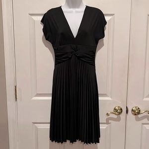 Lightweight Black Detailed Pleated bottom Dress Sz L